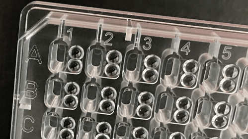 Protein crystallization plates for sitting drop and microbatch-under-oil experiments